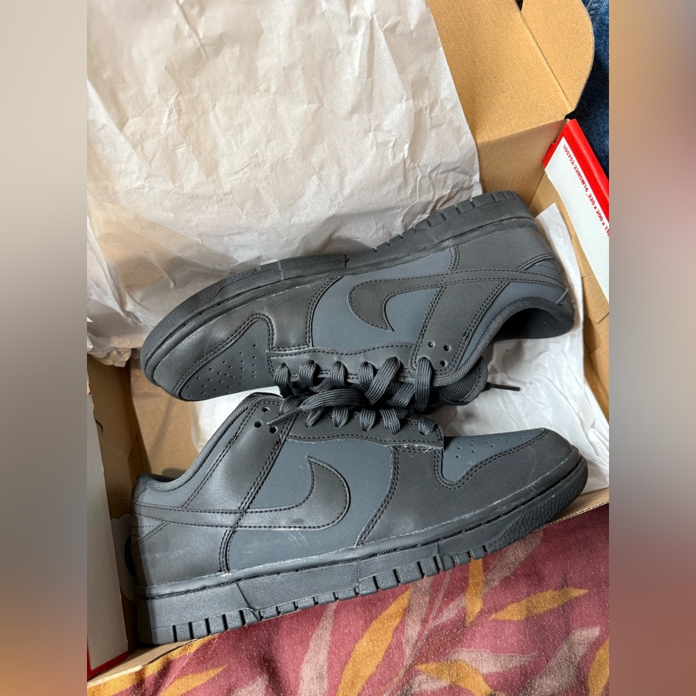 Nike Dunk Low Cyber Reflective Anthracite Black Racer Blue WMN 8